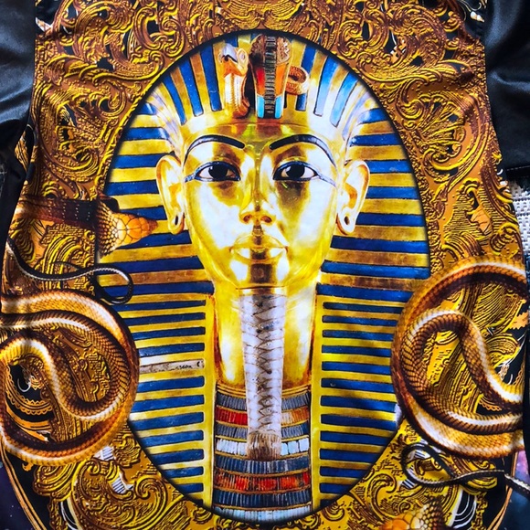 King tut ornate T shirt; vegan leather sleeves EUC mens large - Picture 3 of 9